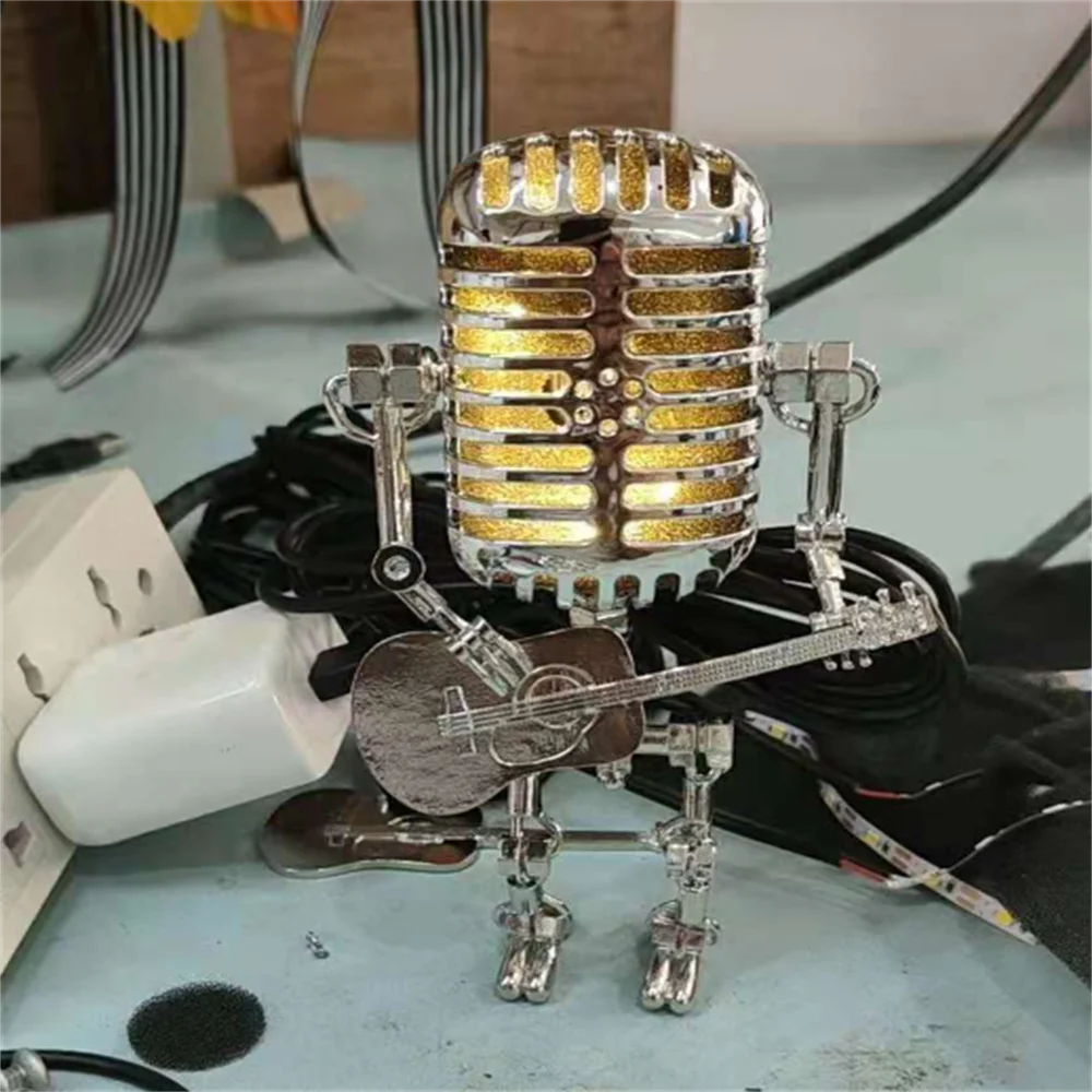 RoboGuitar – Lamp Robot Muzikant