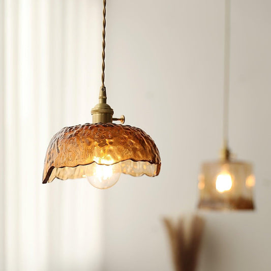 AmberHaven – Vintage Hanglamp in Bruin Glas