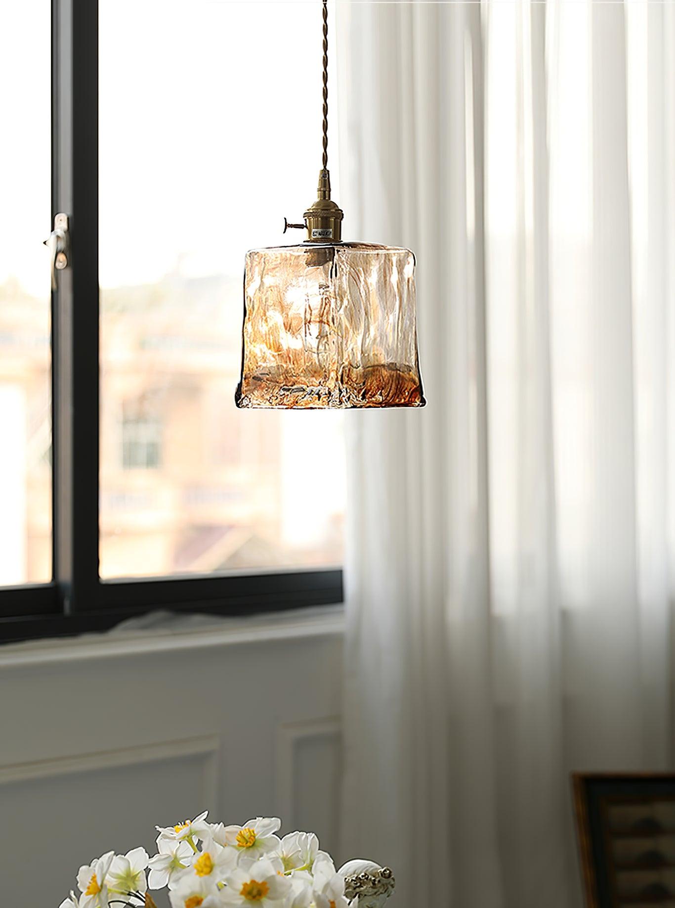 AmberHaven – Vintage Hanglamp in Bruin Glas
