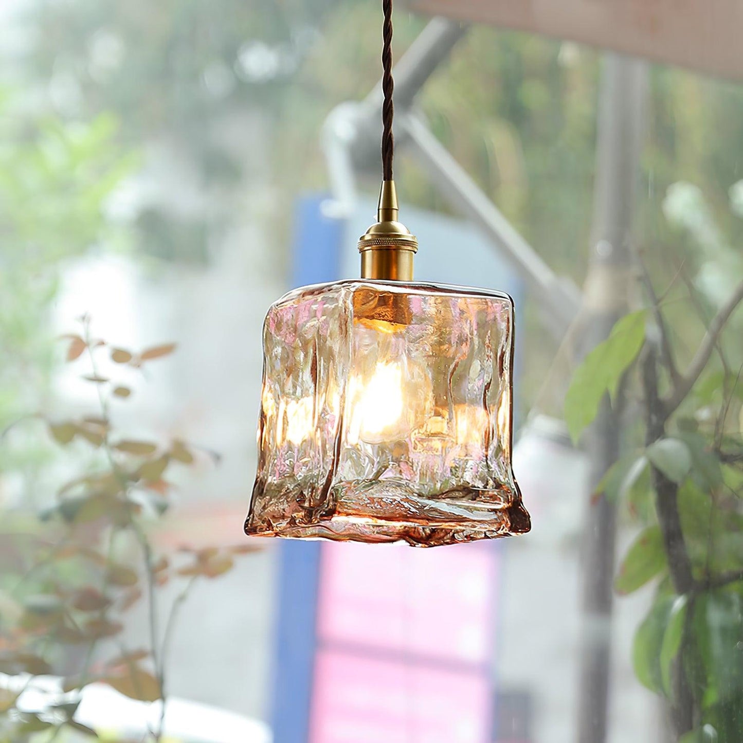 AmberHaven – Vintage Hanglamp in Bruin Glas