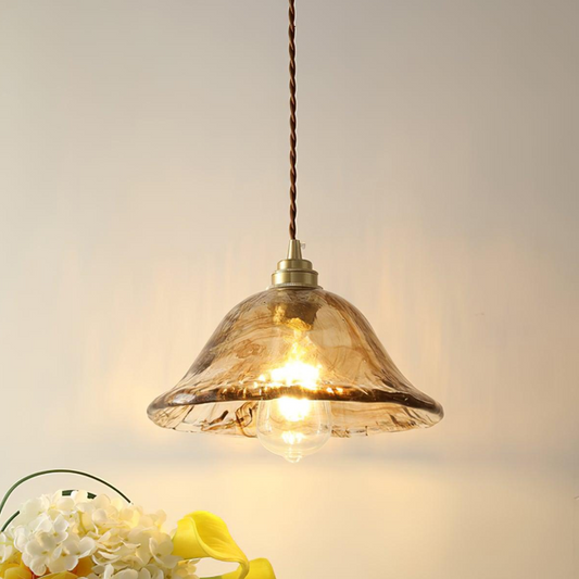 AmberHaven – Vintage Hanglamp in Bruin Glas